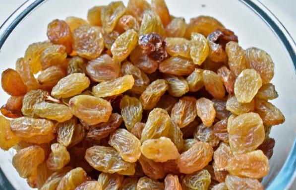 آشنایی با ویژگی های کشمش مرغوب